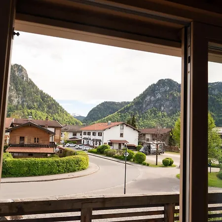 Design Alpenliebe - - - - Boutique-flair - - - - Inzell