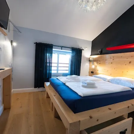 Hotel Design Alpenliebe - - - - Boutique-flair - - - - 2*
